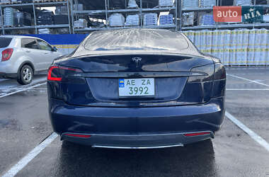 Лифтбек Tesla Model S 2013 в Днепре