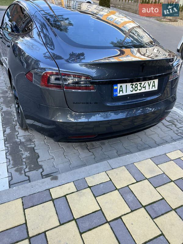 Ліфтбек Tesla Model S 2016 в Гостомелі