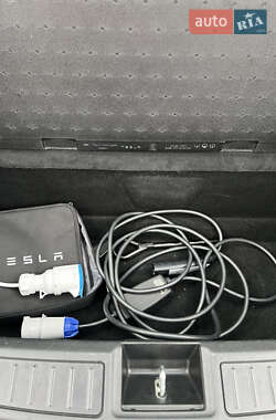 Лифтбек Tesla Model S 2016 в 