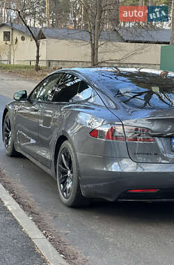 Лифтбек Tesla Model S 2016 в 