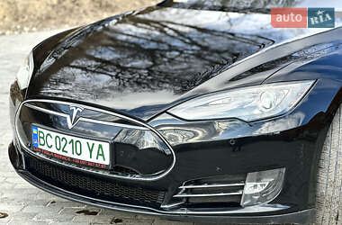 Лифтбек Tesla Model S 2014 в 