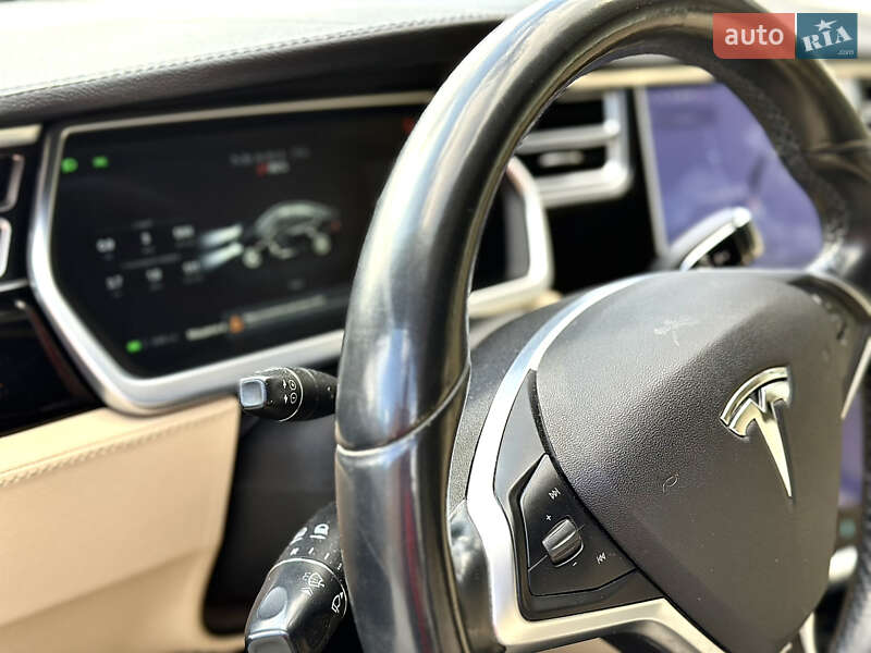 Лифтбек Tesla Model S 2014 в Тернополе фото 51 Лифтбек Tesla Model S 2014 в Тернополе