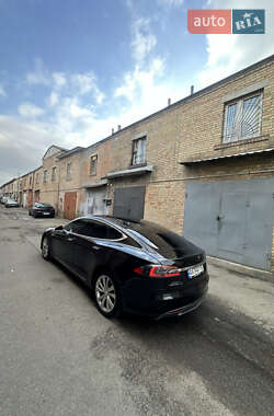 Лифтбек Tesla Model S 2014 в Киеве