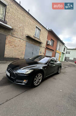 Лифтбек Tesla Model S 2014 в Киеве