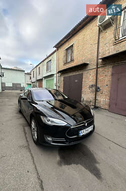 Лифтбек Tesla Model S 2014 в Киеве