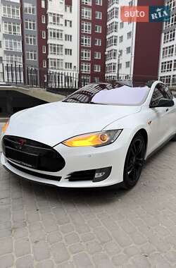 Ліфтбек Tesla Model S 2013 в Івано-Франківську