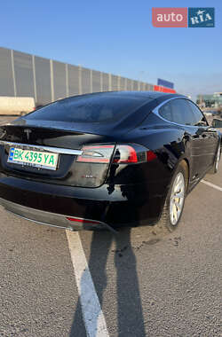 Ліфтбек Tesla Model S 2015 в Рівному