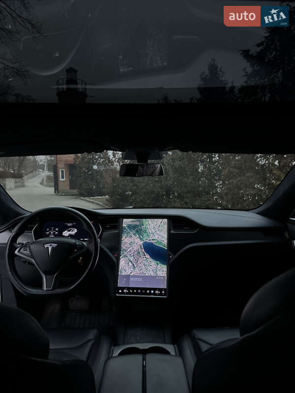 Лифтбек Tesla Model S 2018 в Кропивницком