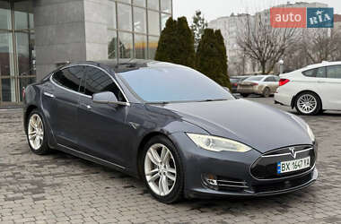 Лифтбек Tesla Model S 2015 в Хмельницком