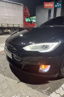 Лифтбек Tesla Model S 2016 в Днепре