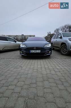 Лифтбек Tesla Model S 2018 в Каменец-Подольском