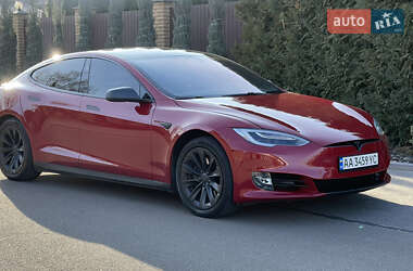 Лифтбек Tesla Model S 2018 в Киеве