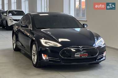 Ліфтбек Tesla Model S 2013 в Полтаві