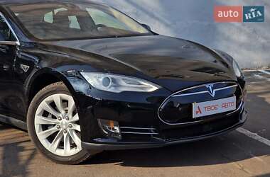 Лифтбек Tesla Model S 2014 в 