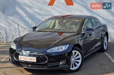 Лифтбек Tesla Model S 2014 в 