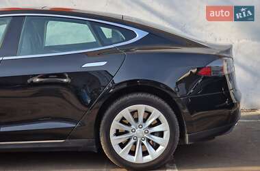 Лифтбек Tesla Model S 2014 в 