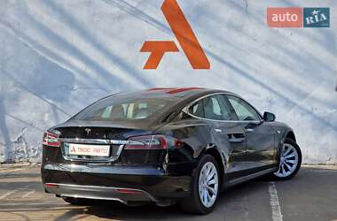 Лифтбек Tesla Model S 2014 в 