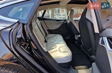 Лифтбек Tesla Model S 2014 в 