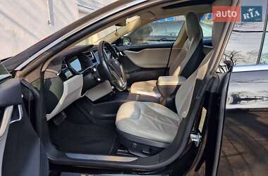 Лифтбек Tesla Model S 2014 в 