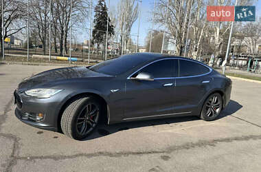 Лифтбек Tesla Model S 2014 в Запорожье