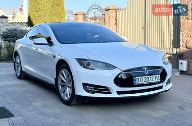 Лифтбек Tesla Model S 2016 в Тернополе