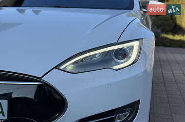 Лифтбек Tesla Model S 2016 в Тернополе