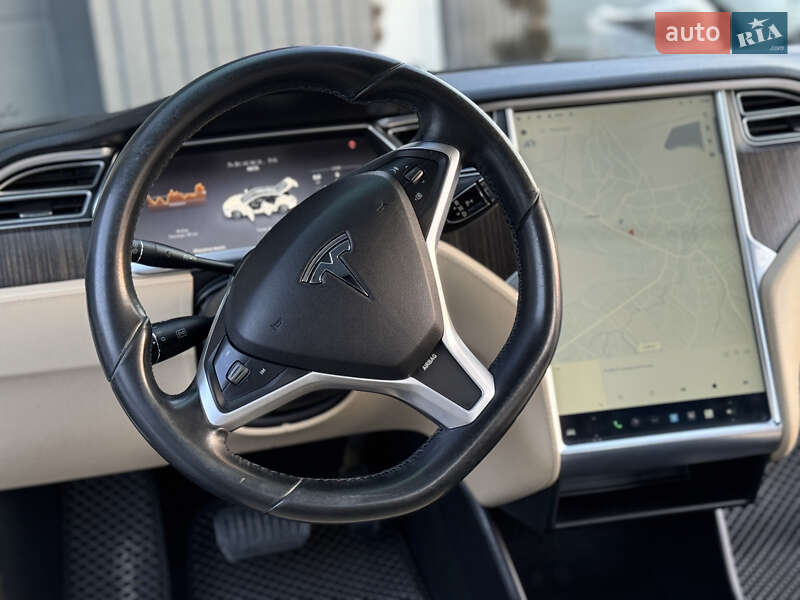 Лифтбек Tesla Model S 2013 в Трускавце