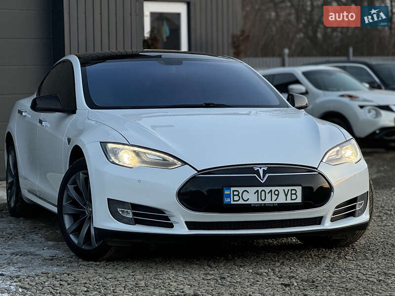 Лифтбек Tesla Model S 2013 в Трускавце