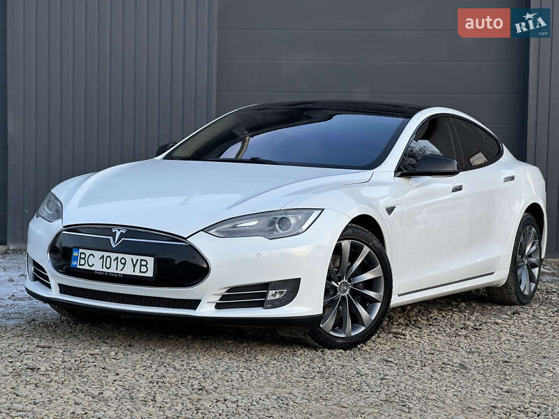 Лифтбек Tesla Model S 2013 в Трускавце
