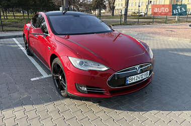 Лифтбек Tesla Model S 2014 в 