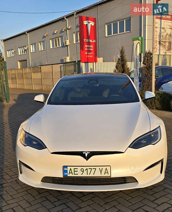 Ліфтбек Tesla Model S 2024 в Дніпрі