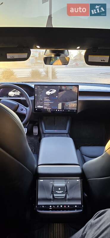 Ліфтбек Tesla Model S 2024 в Дніпрі
