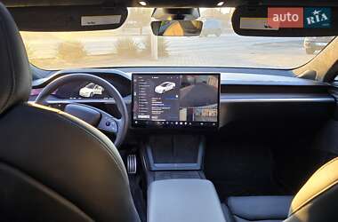 Лифтбек Tesla Model S 2024 в 