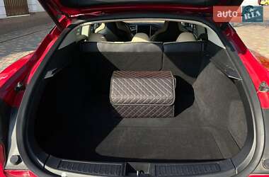 Лифтбек Tesla Model S 2013 в 