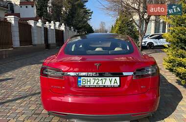 Лифтбек Tesla Model S 2013 в 