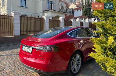 Лифтбек Tesla Model S 2013 в 
