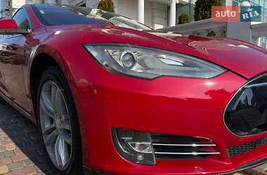 Лифтбек Tesla Model S 2013 в 