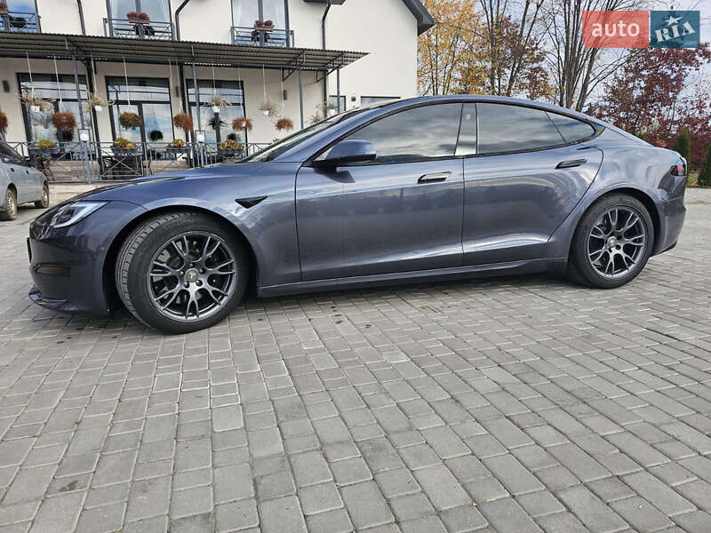 Лифтбек Tesla Model S 2023 в Тячеве