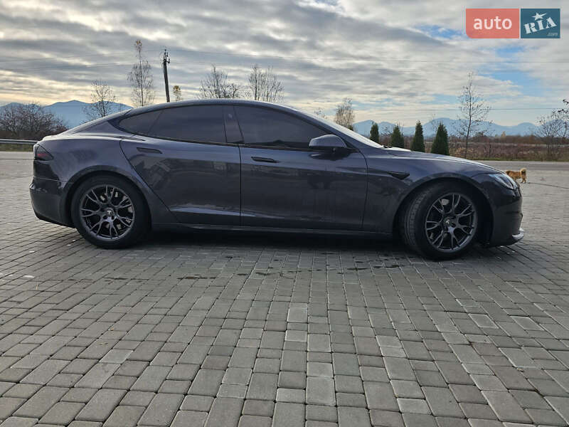 Лифтбек Tesla Model S 2023 в Тячеве