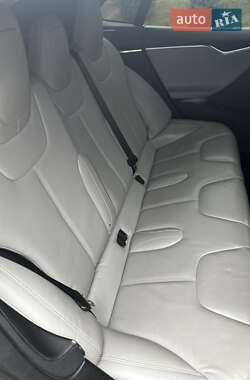 Лифтбек Tesla Model S 2013 в 