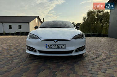 Лифтбек Tesla Model S 2019 в Киеве