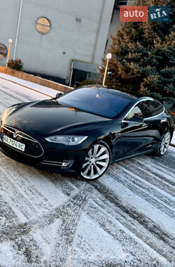 Ліфтбек Tesla Model S 2015 в Запоріжжі