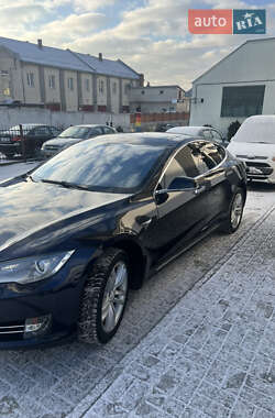 Лифтбек Tesla Model S 2013 в 