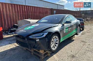 Лифтбек Tesla Model S 2019 в Львове