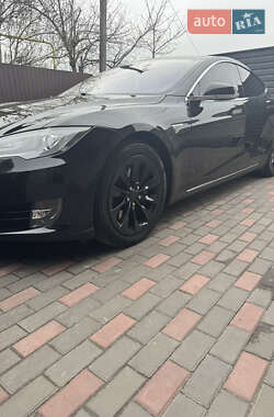 Лифтбек Tesla Model S 2016 в Днепре