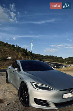 Лифтбек Tesla Model S 2017 в Сокале