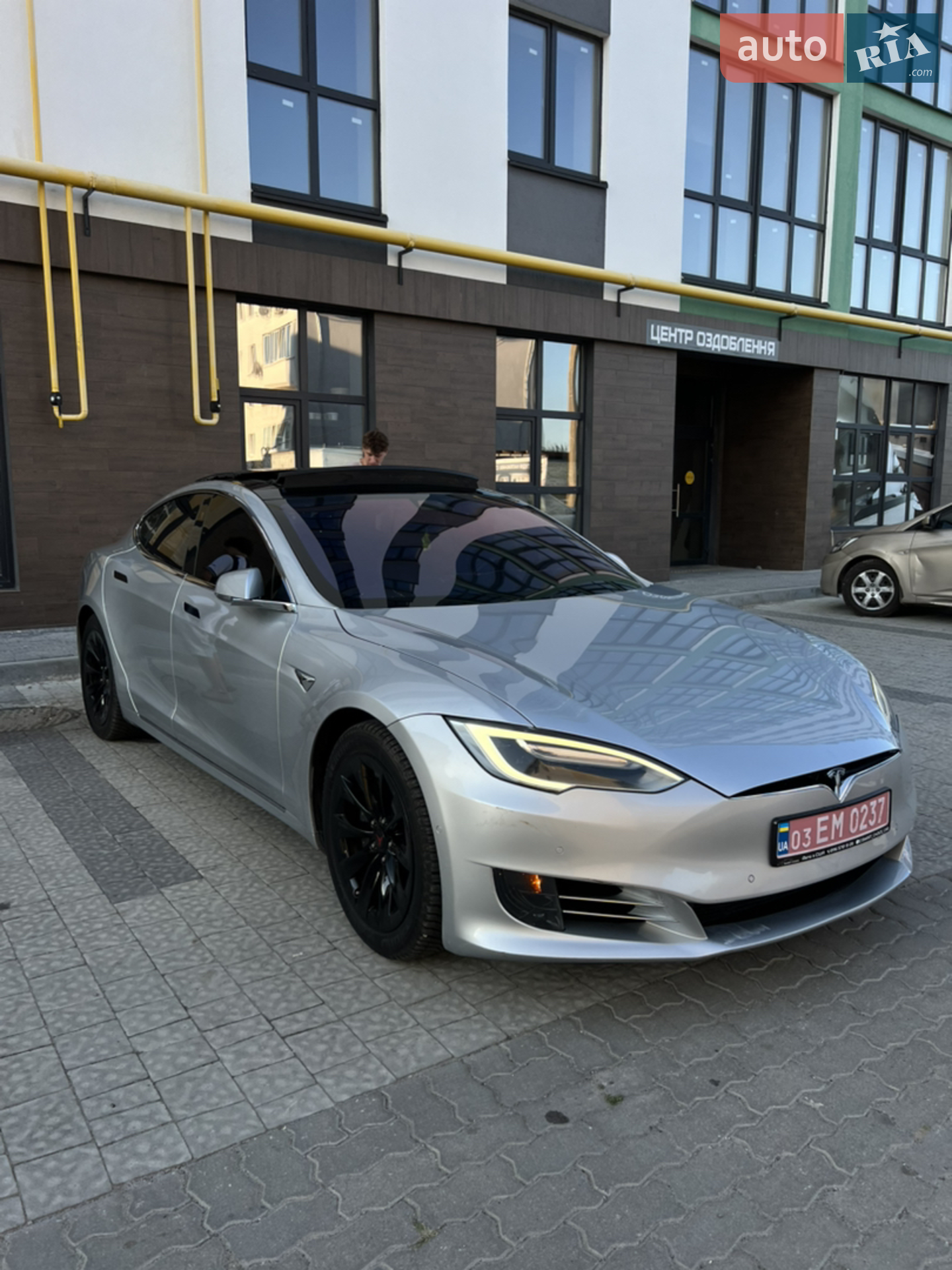 2017 Tesla Model S - мініатюра 3