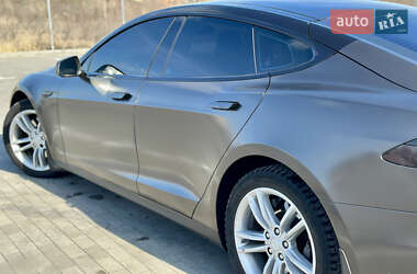 Лифтбек Tesla Model S 2014 в Виннице