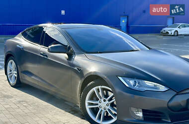 Лифтбек Tesla Model S 2014 в Виннице