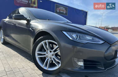 Лифтбек Tesla Model S 2014 в Виннице